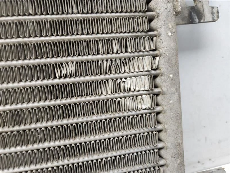 Оригинальный масляный радиатор двигателя Nissan Titan 2004-2015 годов выпуска 21606-8s110 - Изображение 2 из 4