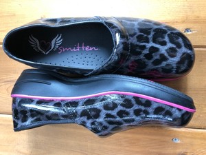 smitten nursing shoes