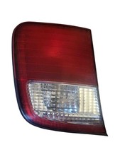 SUBARU FORESTER SF Heckklappenleuchte links ID1931 22620697 2002 27730677