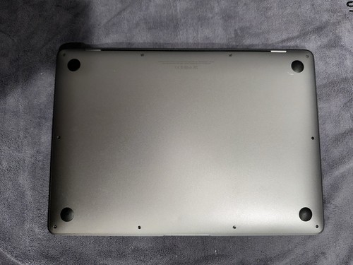 MacBook Air Retina 13” (2019) 128GB – iCloud Off – Powers On – Read Desc - Photo 2/14