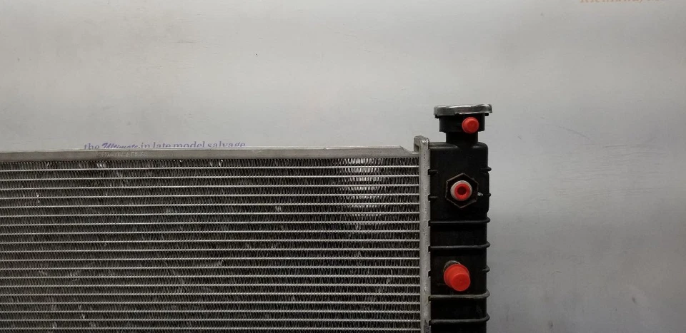 93 GMC TYPHOON 4.3L AT RADIATOR ASSEMBLY — 第 4/4 张图片