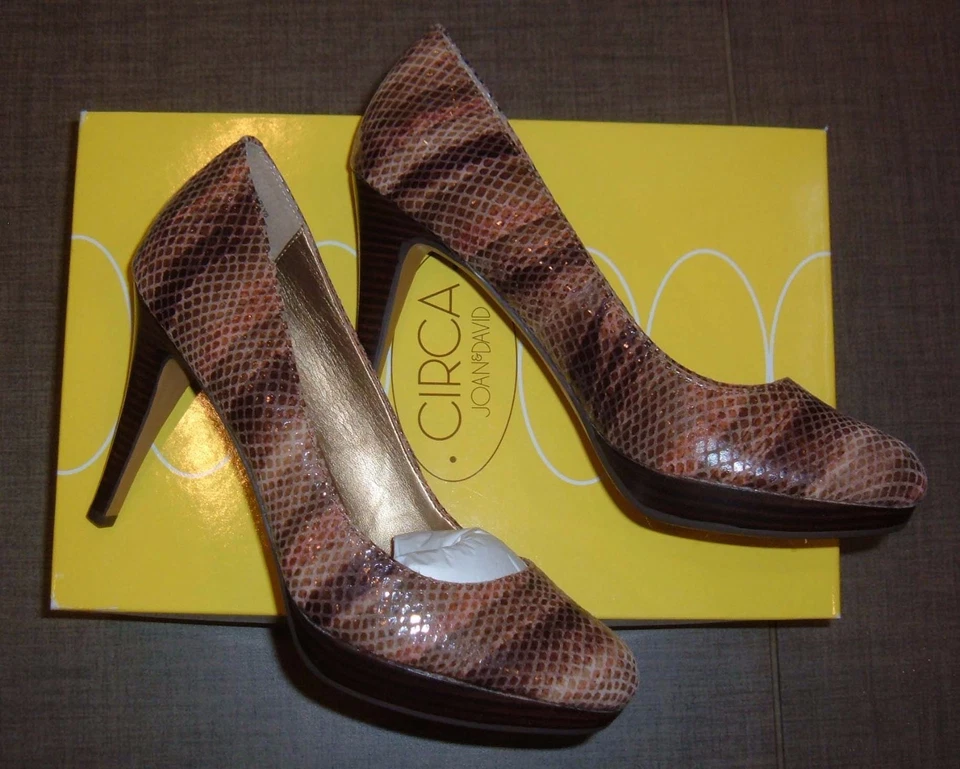 Circa Joan & David Luxe Marrón Serpiente Pitón Textura Cuero Plataforma Bomba 8 Nuevo en Caja Foto 2 de 4