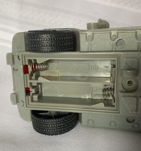 RARE 2003 Mattel Matchbox Fire Truck Moves Lights Up Fireman Pops Out Talks - Picture 8 of 8