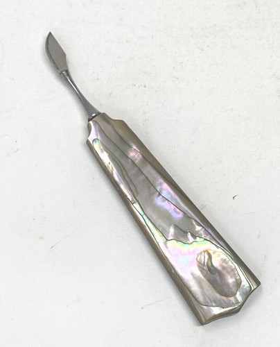 Vintage Arts & Crafts Cuticle Cutter Tool w/ Mother of Pearl Shell Handle - Picture 4 of 6
