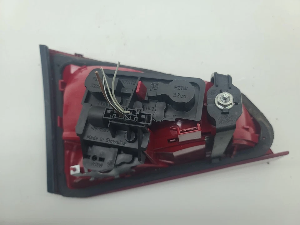 AUDI A4 B8 2008-2012 LUZ TRASERA INTERIOR MALETERO HALÓGENA OEM 8K5 945 094 E Foto 3 de 4