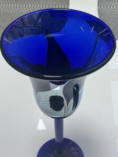 CORREIA~ SET OF 2 -Cobalt Blue 9.75" WINE-GOBLET GLASS w/Pulled Feather Design - Picture 11 of 12