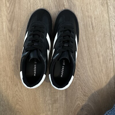 Madden Girl Sneakers Womens size 7M