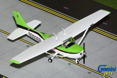 GeminiJets Cessna 172S Skyhawk Cirrus Aviation N393SP 1:72 Modellflugzeug