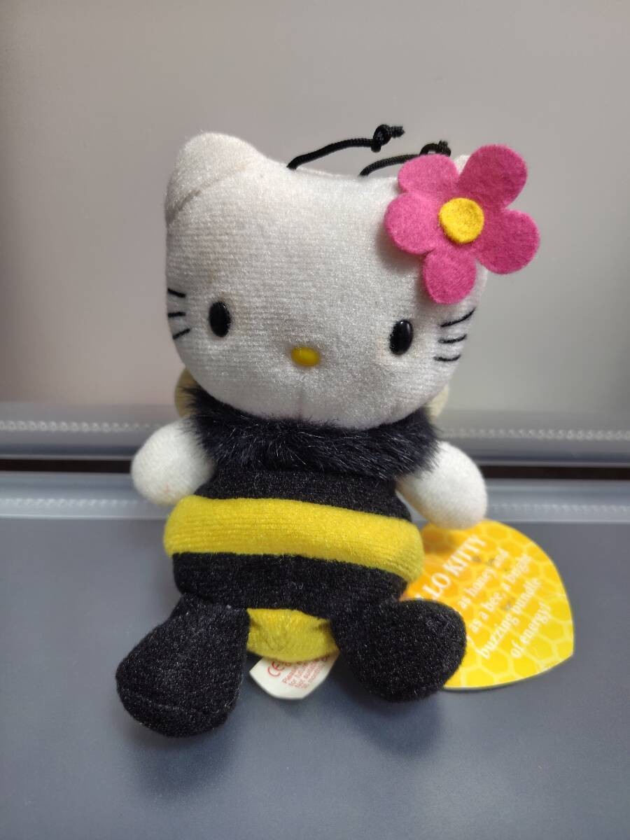 Juguete de peluche negro Hello Kitty VIVITIX Honeybee H" 5,5 pulgadas Sanrio ...