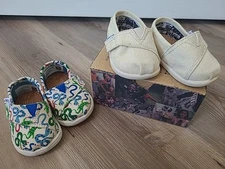 Set of 2 TOMS Infants Tiny Classic Canvas Slip On Shoes Size 2 NEW!!