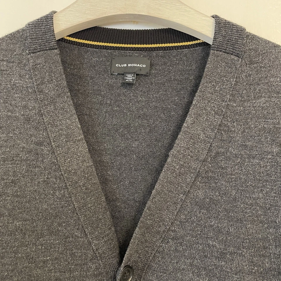 Club Monaco Men’s Cardigan Sweater Medium Gray Pockets 100% Wool  - Image 2 of 4