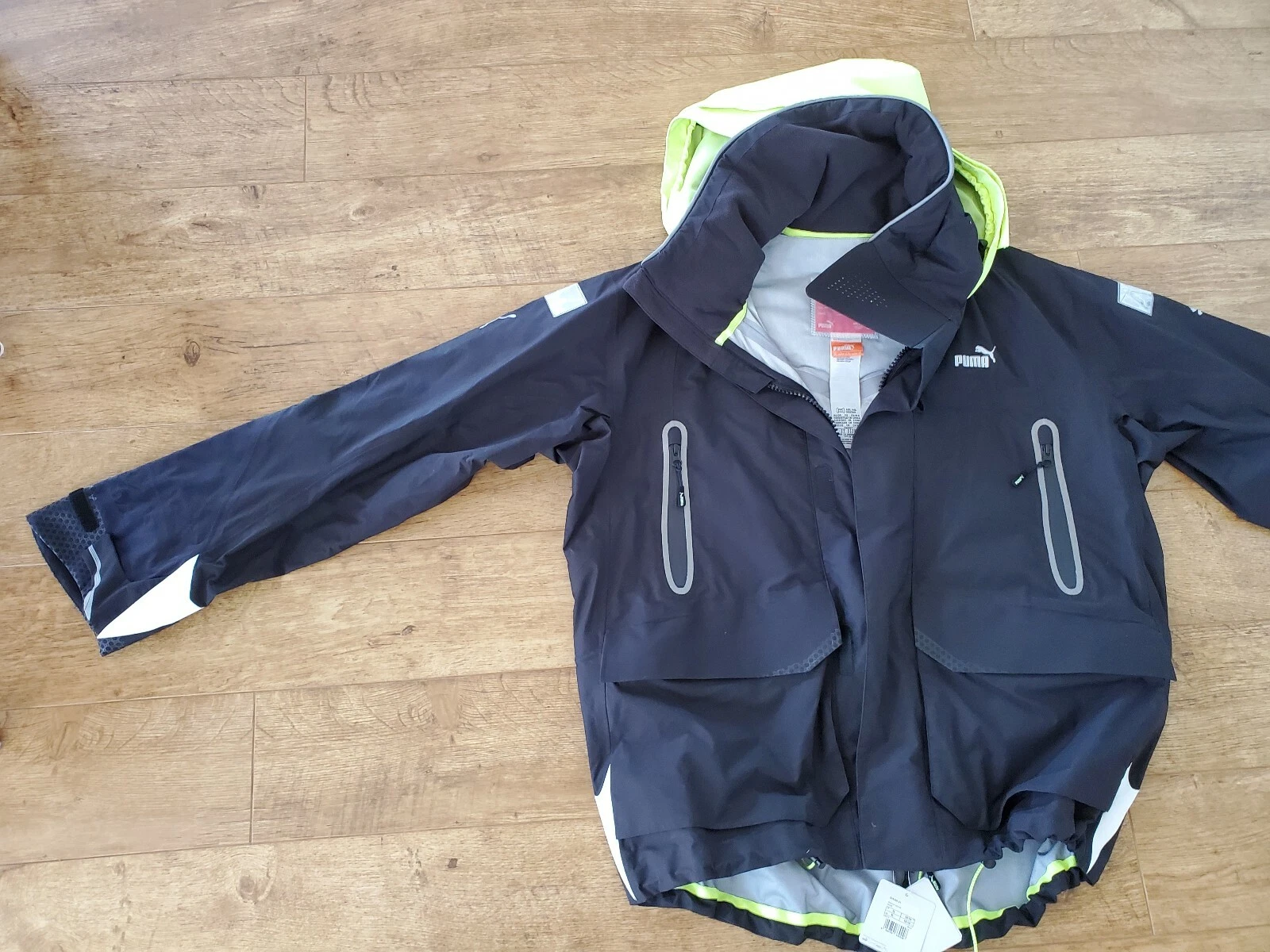 SALE ! BNWT PUMA BLACK WATERPROOF COASTAL JACKET XL FREE P&P RRP £349.99
