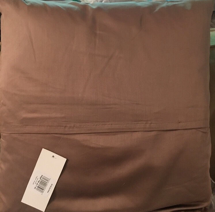 Almohada decorativa Barbara Barry Gateway Mulberry 18" nueva - precio de venta sugerido por el fabricante 125,00 USD Foto 3 de 4