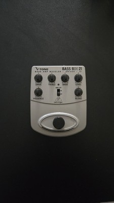 Behringer V-Tone Bass BDI 21 Analogmodellierender Vorverstärker