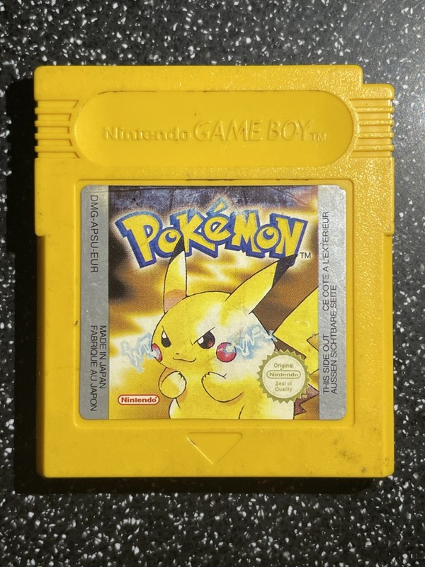 Pokemon Yellow - Nintendo GB / Game Boy