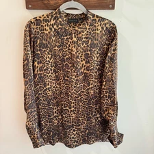 Carlisle Collection 100% Silk Leopard Print 1/2 Button Popover Top Size 8