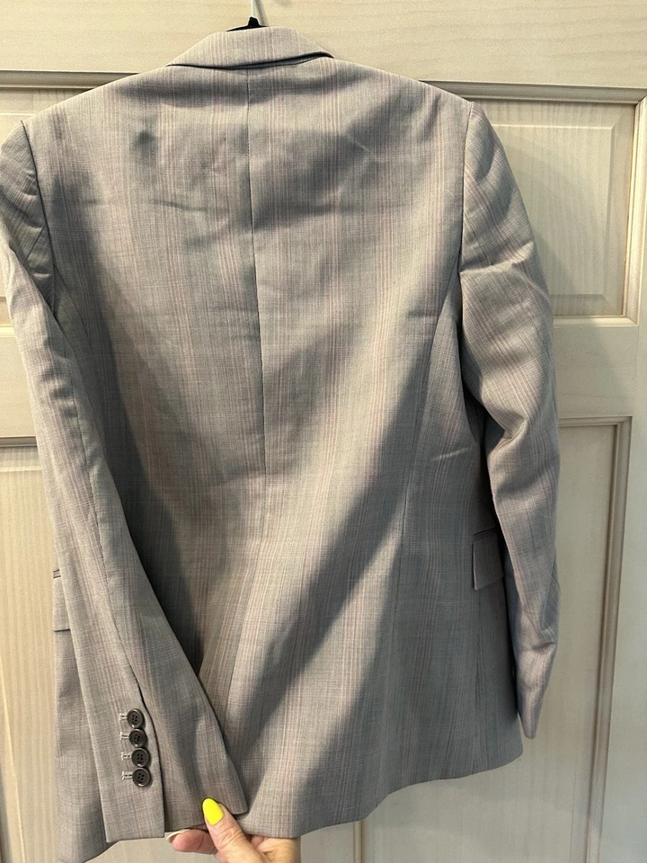 Chaqueta de mujer Hugo Boss de lana virgen, talla 8 en marrón, borgoña a cuadros finos Foto 2 de 2