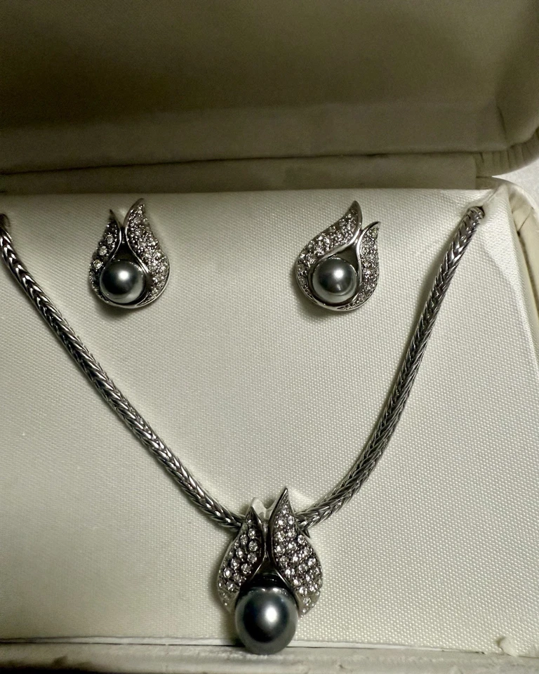 Juego de pendientes collar Charter Club plata llama perlas gris pavé en caja de colección nuevo en caja Foto 2 de 4