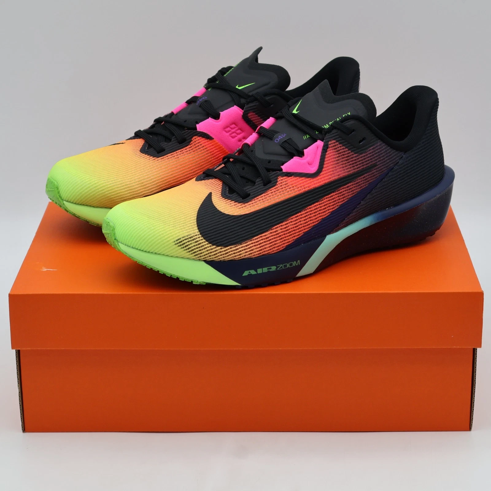 IO9565-400 Nike Air Zoom Rival Fly 4 Dark Obsidian Ghost Green Pink (Men's)
Opens in a new window or