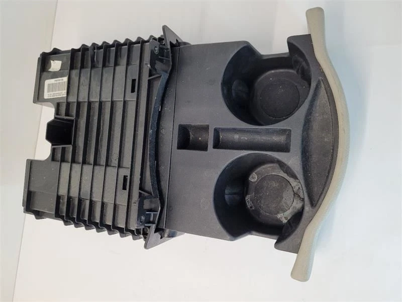 13 portavasos Chrysler Town Country Center 2013 gris 1Pe37BD1AB Foto 4 de 4