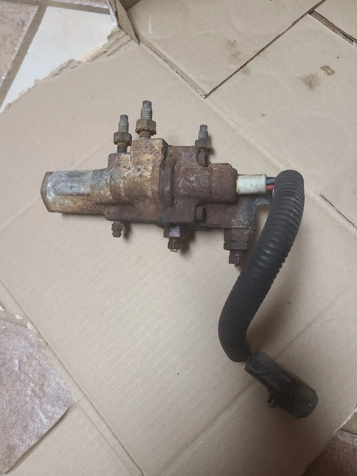 87-94 95 96 Ford F150 97 F250 F350 ABS HIDRÁULICO MONTAJE VÁLVULA CUERVOS Foto 4 de 4