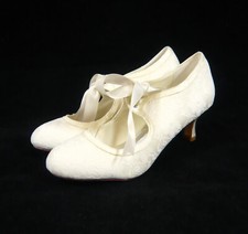 Pair Of New Women's Wedding Bridal Lace Satin Heeled Round Toe Shoes (38)