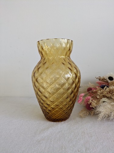 VINTAGE CZECH BOHEMIAN BORSKE SKLO CARO OPTICAL QUILT GLASS VASE AMBER YELLOW - Picture 4 of 9