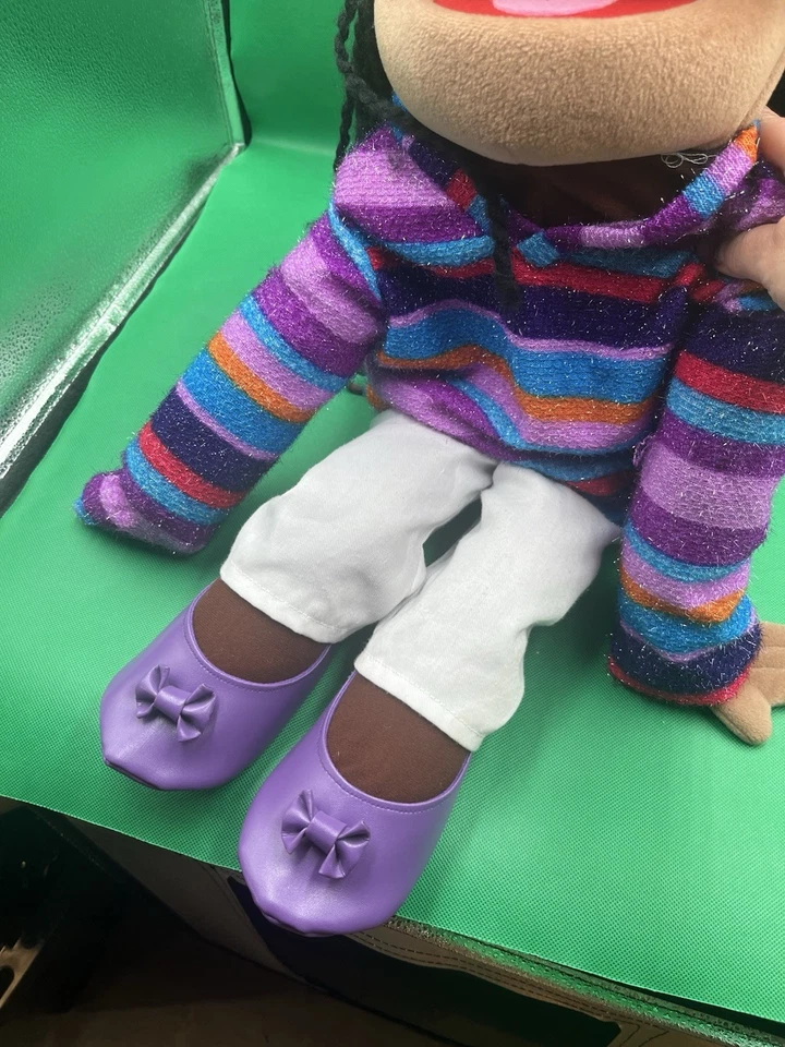SUNNY & CO GIRL Ventriloquist PUPPET 28" 2003 African American Girl Full Body - Image 2 of 4