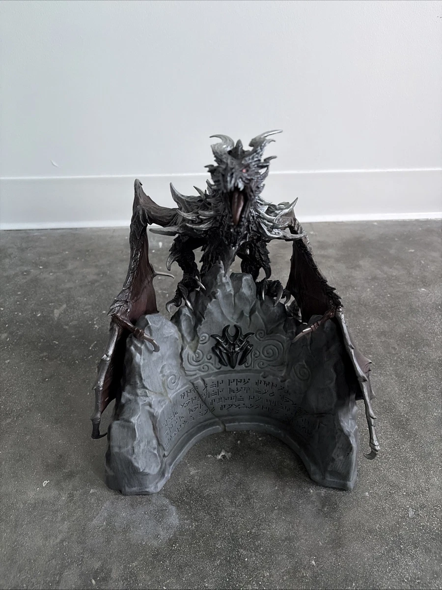 アルドゥイン フィギュア　コレクターズエディション　Skyrim Amazon.com: Elder Scrolls V: Skyrim Collectors Edtion Alduin