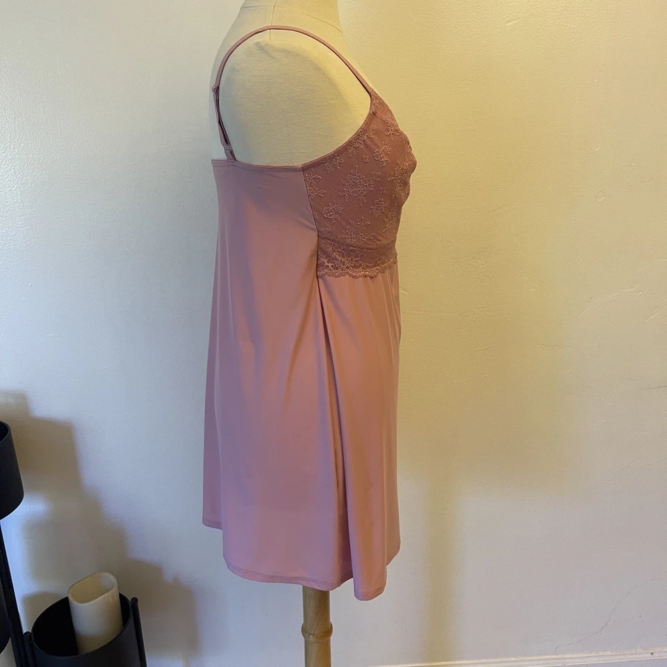 Camisola Bravissimo Camisole Slip Dress feminina sutiã tamanho 38DDD-G acabamento em renda  - Imagem 4 de 4