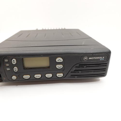 Vintage Motorola GTX Two Way Radio Model M11URD6CB1AN With Hand Held Microphone - Zdjęcie 5 z 11