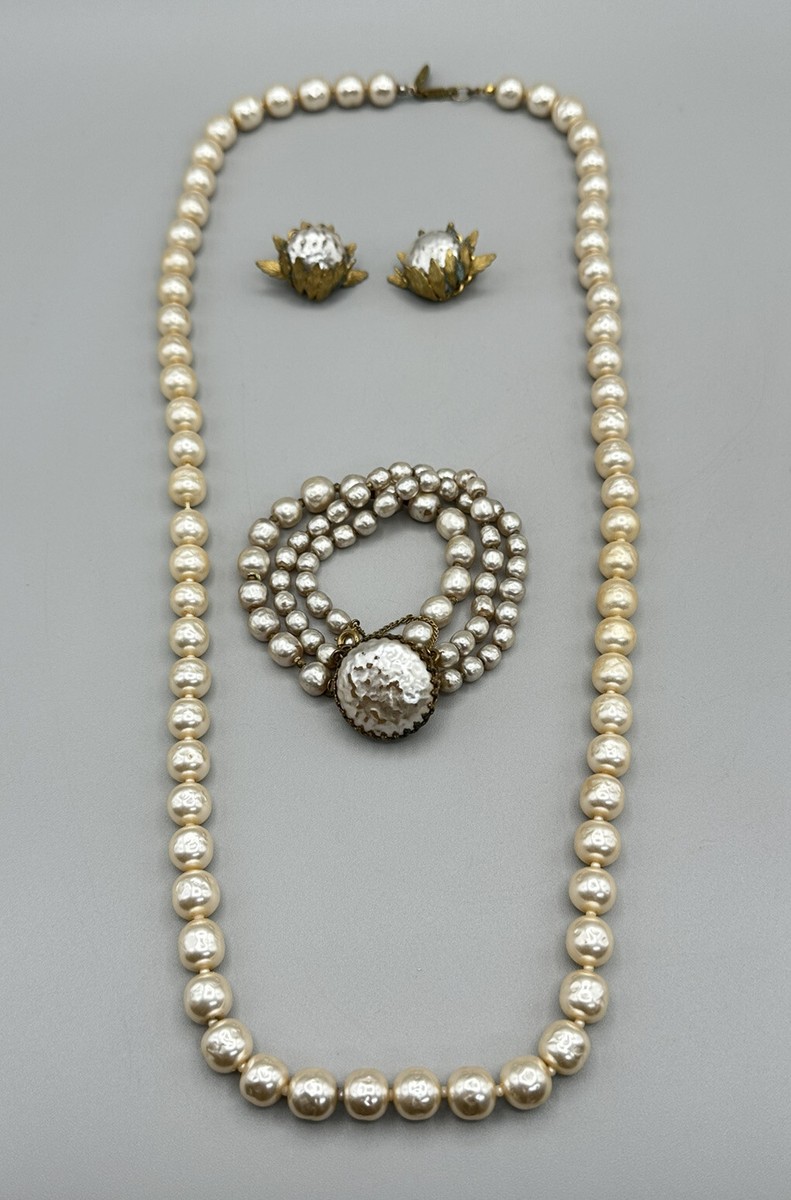 VINTAGE MIRIAM HASKELL SIGNED BAROQUE PEARL NECKLACE EARINGS
