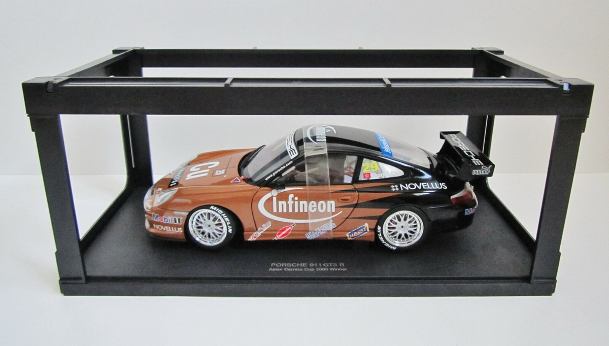 AUTOART PORSCH 911 GT3 ASIAN CARRERA CUP 2003 WINNER - 1:18 AUTOART PORSCH 911 GT3 ASIAN CARRERA CUP 2003 WINNER - 1:18