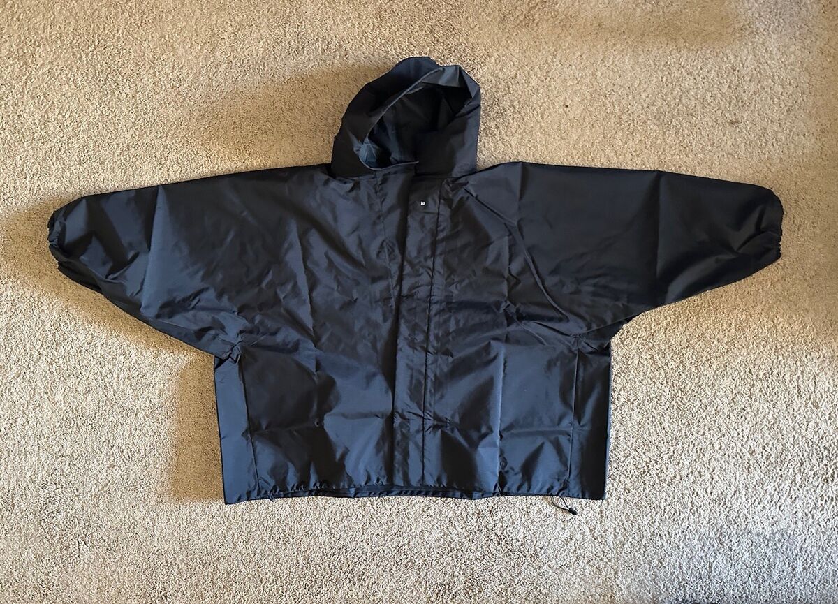 Size Small - Yeezy Gap Engineered by Balenciaga Magnet Size Small - Yeezy Gap Engineered by Balenciaga Magnet