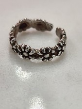 Sterling Silver Flower Baby Band Ring Small Size 3 Sizeable 1.6g.