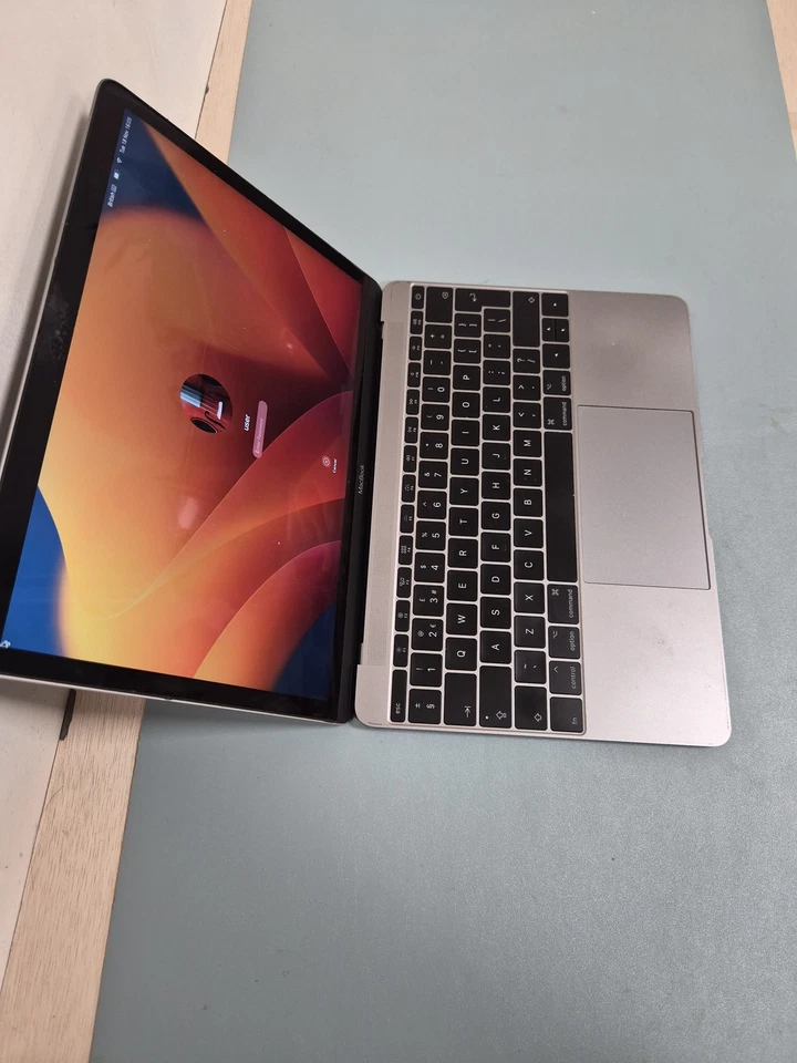 Apple MacBook A1534 (2017) – i7-7Y75, 8GB RAM, 512GB SSD, 12", Space Gray - Image 3 of 4