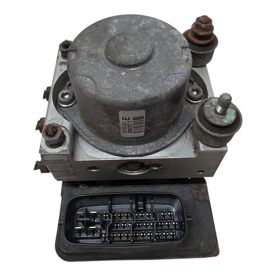 2004-2006 Toyota Sienna Anti Lock ABS Brake Pump Module 89541-08050 - Image 3 of 4