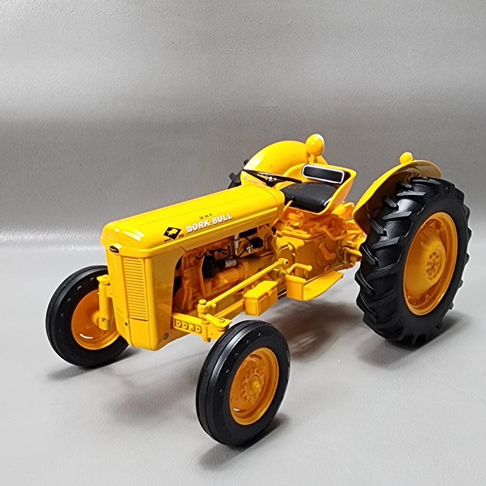Universal Hobbies Massey Harris 202 Work Bull Tractor 1:16 Diecast Limited - Image 2 of 4