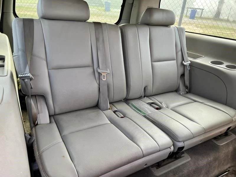 Console Front Floor With Entertainment Center Fits 10-14 SUBURBAN 1500 104533946 - Image 3 of 4