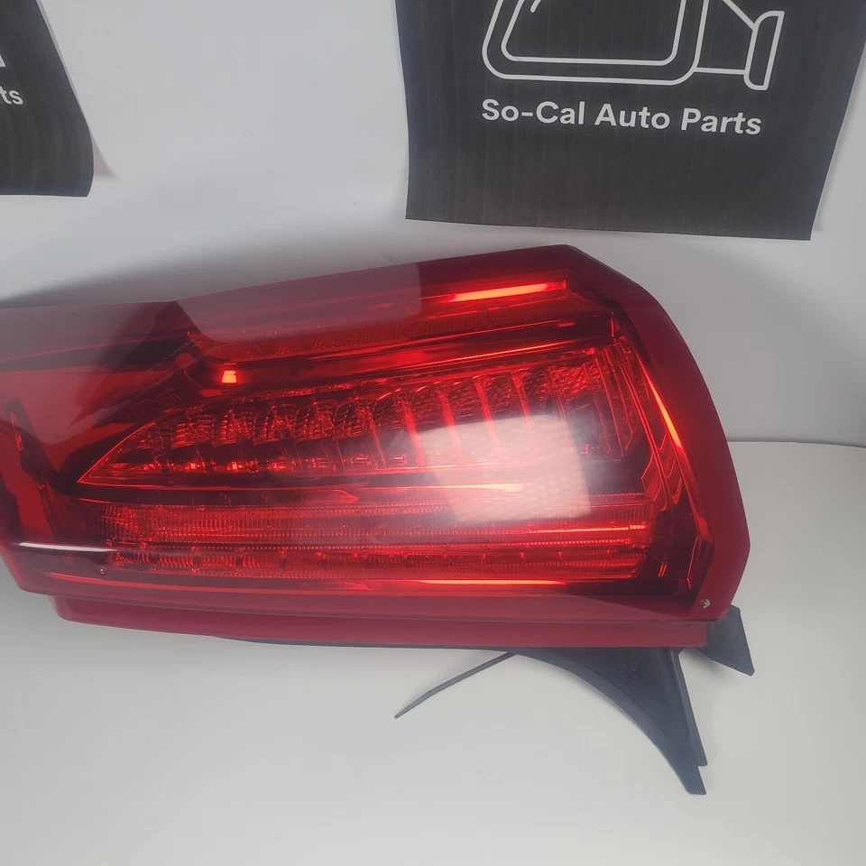 Genuine GM OEM New 2015-2019 Cadillac ATS coupe Right Tail Light 84296845 - Image 2 of 4