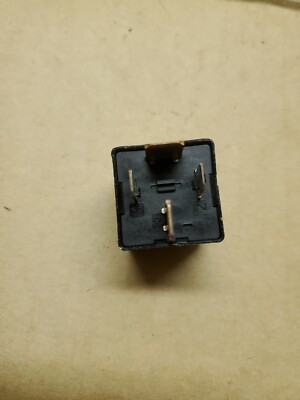 Original Ford Multi Purpose Relay 93BG-14N089-C1B OEM V23136 Original Ford Multi Purpose Relay 93BG-14N089-C1B OEM V23136