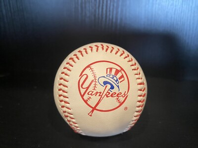 Balle de softball 12'' caoutchouc - Tanga Sports