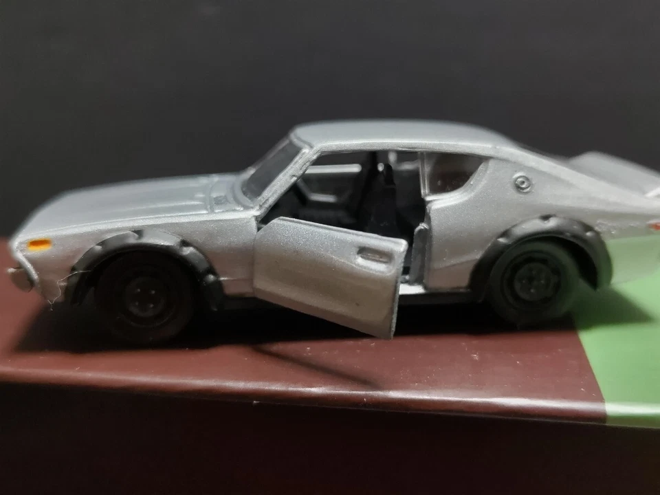 Tomica Limited Skyline 2000GTR KPGC110 Collectible Rare 1/1 - Image 2 of 4