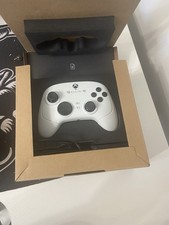 Razer wolverine V3 Tournament wired E sports controller for Xbox X/S & PC