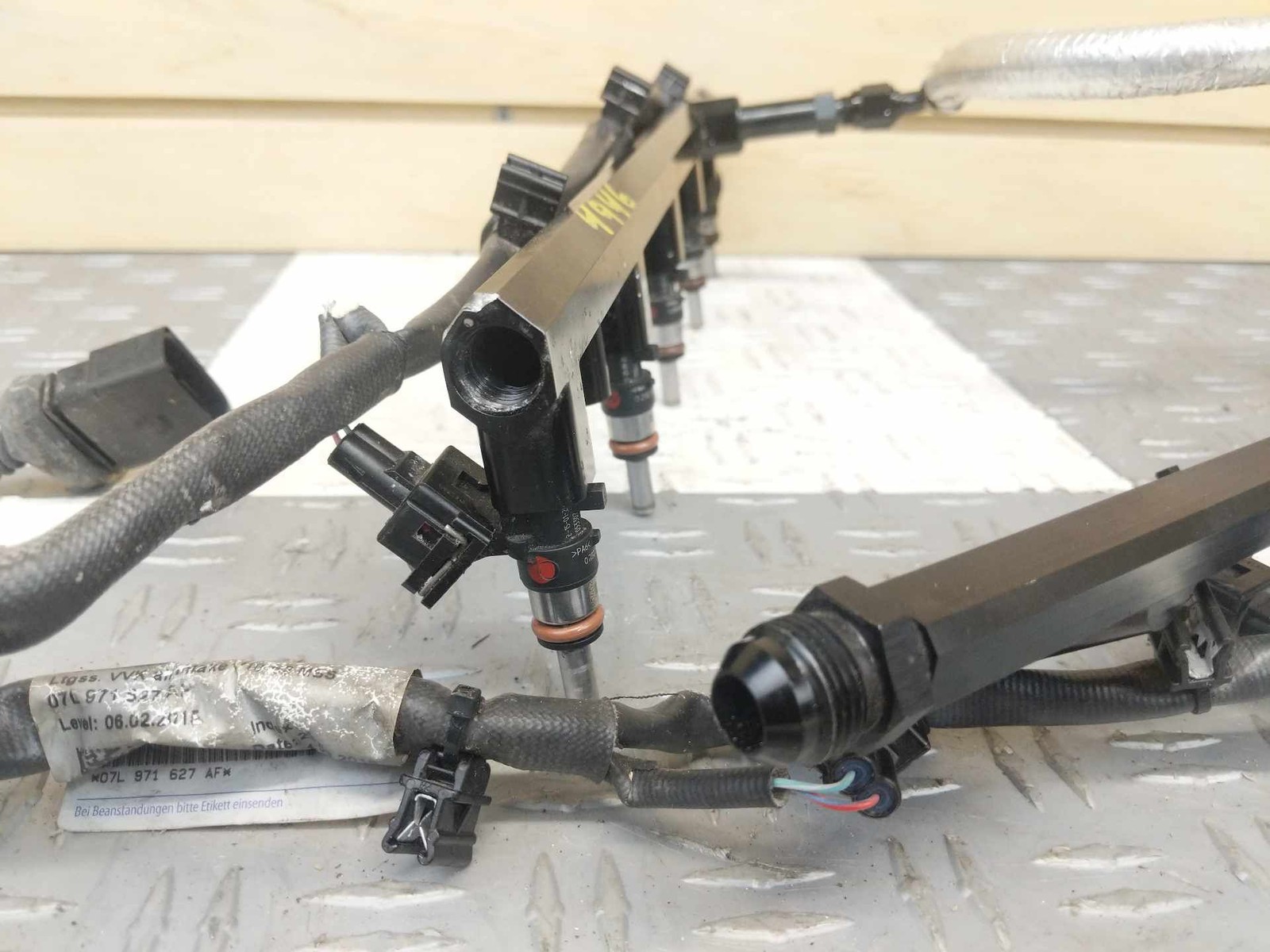 2018 Audi R8 Plus OEM ALPHA Fuel Rails w/ BOSCH Injectors Set