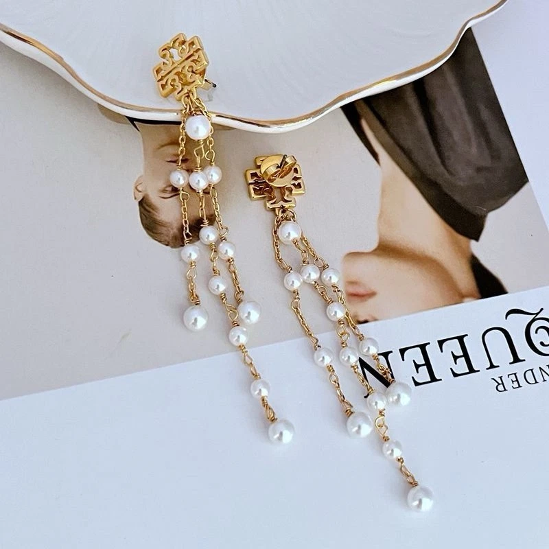 Pendientes colgantes de perlas con logotipo de Tory Burch🤍💛3,2 pulgadas Foto 3 de 4