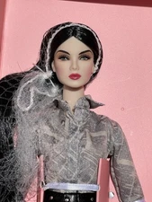 2018 W Club Exclusive Unknown Source Lilith Blair Dressed Doll NRFB