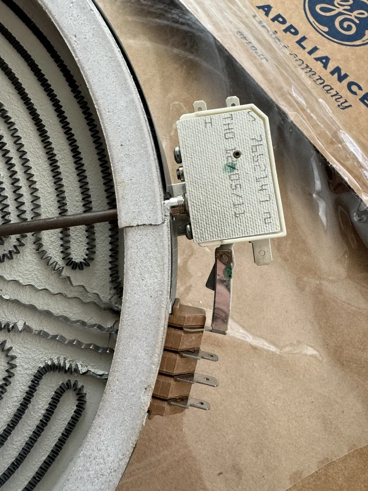 GE Estufa Cocina Superficie Radiante 12" Elemento WB30T10126 OEM Usado Foto 3 de 4