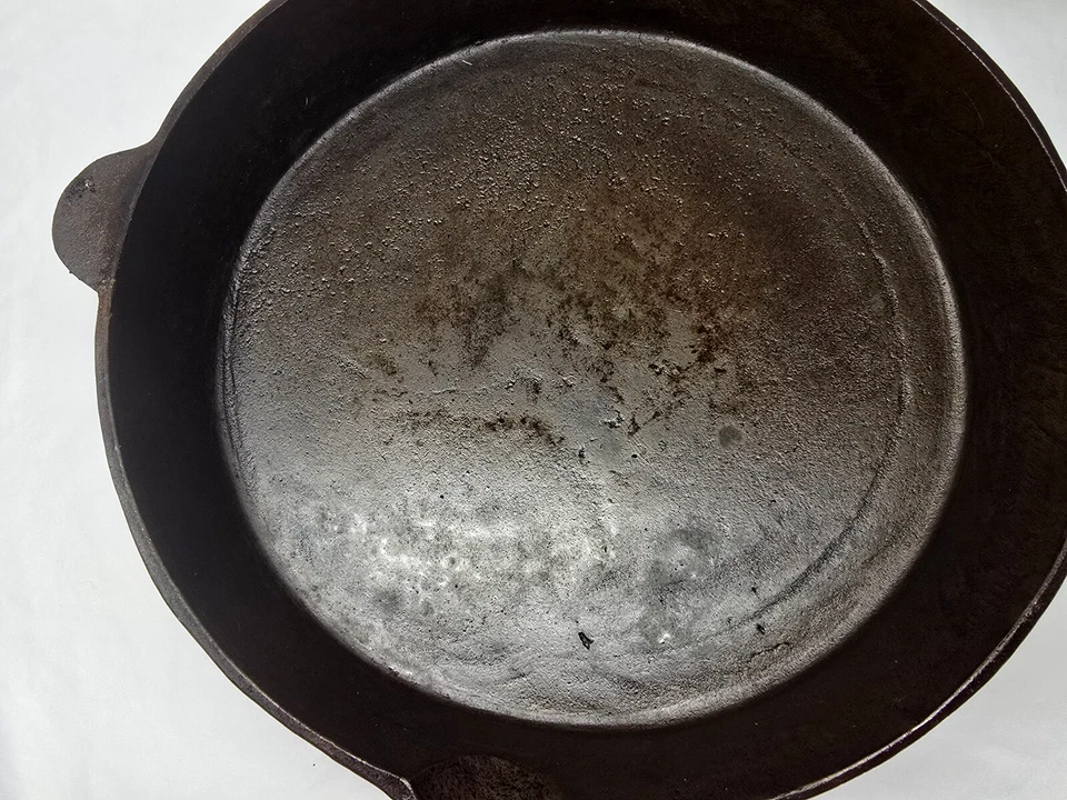 Sartén de hierro fundido vintage sin marca #14 14,75" BSR temprano o estufa Atlanta funciona Foto 3 de 4