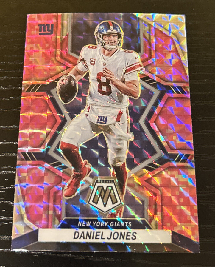 2022 Panini Mosaic Daniel Jones Pink Camo Prizm